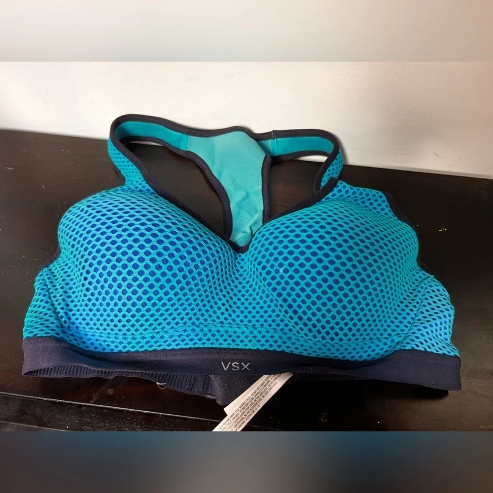 Victoria secret blue SPORTS BRA in 34 B like new
