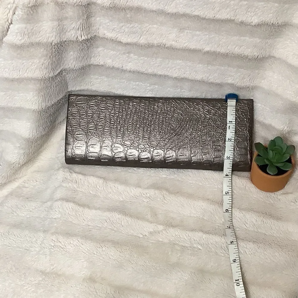 Bijoux Terner Grey gray metallic evening clutch with snap closures very clean