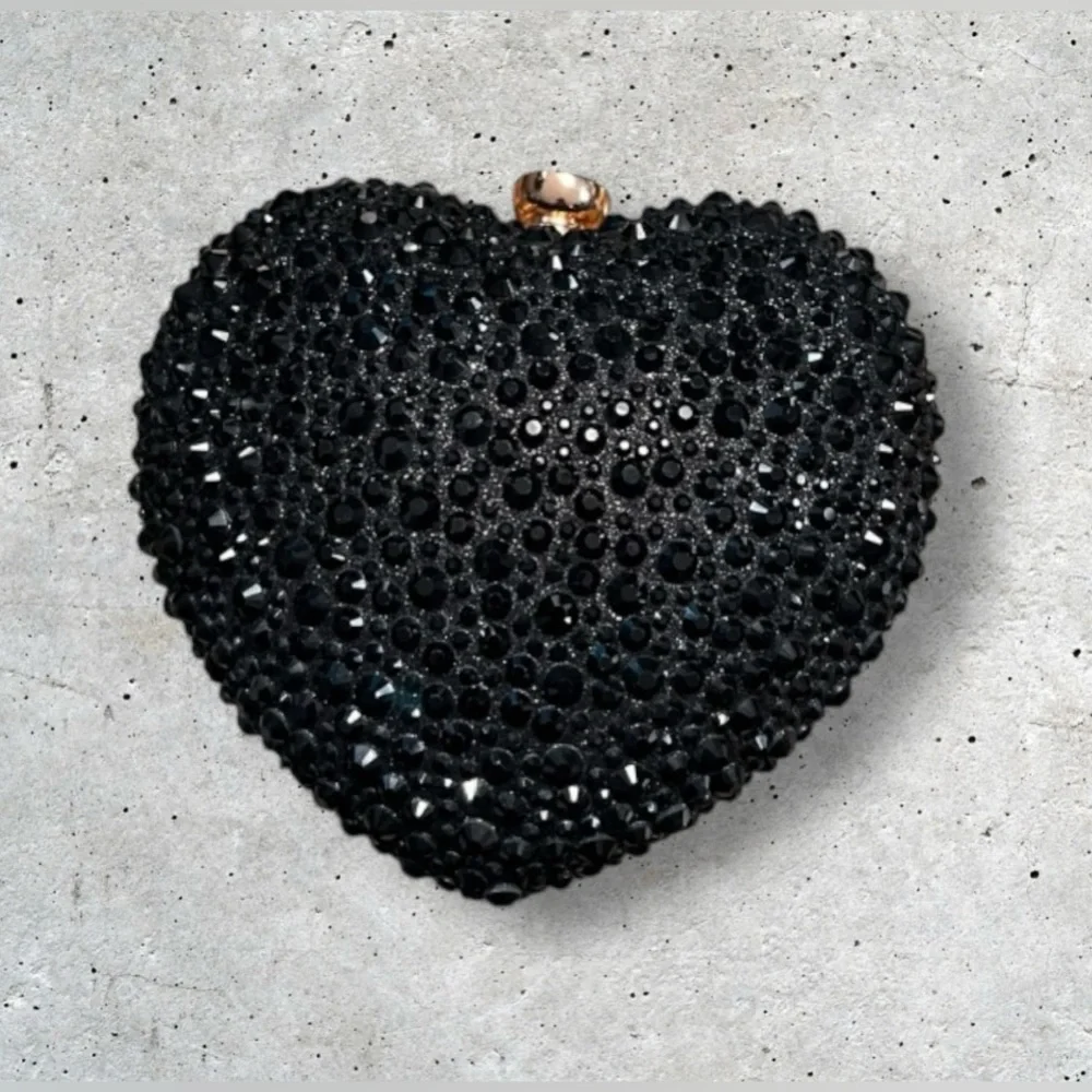 Ramla heart shaped