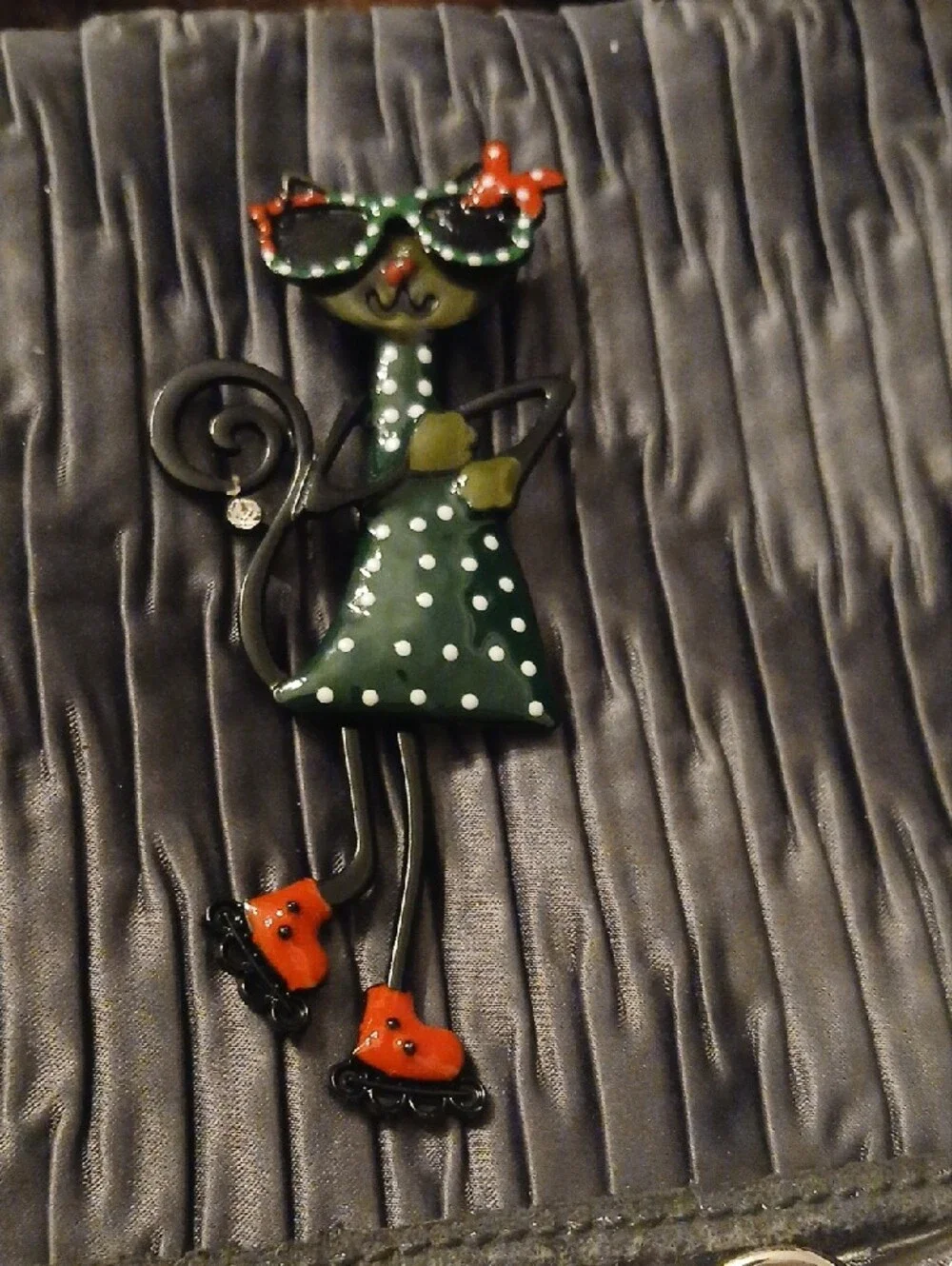 N/A charming green