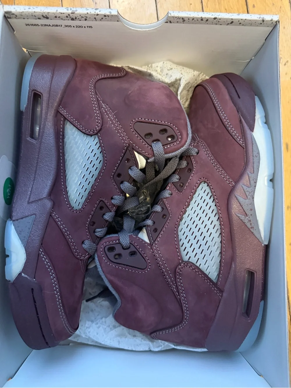 Jordan Men's Burgundy and Gray Retro Basketball Sneakers