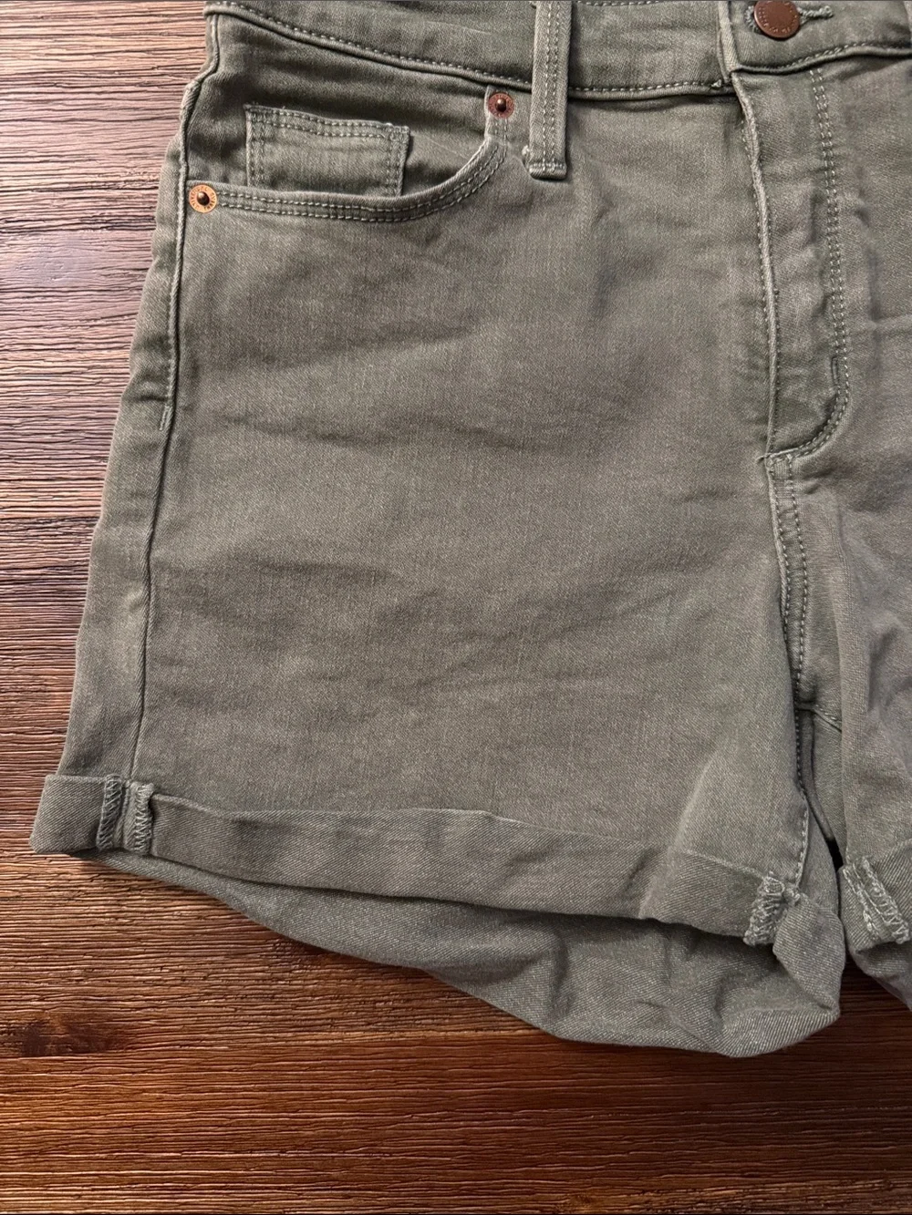 Universal Thread Olive Green Denim High Rise Midi Shorts 6/28R