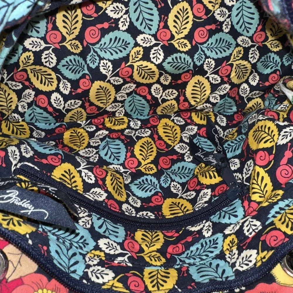 VERA BRADLEY RETIRED HAPPY SNAILS SHOULDER BAG TOTE FLOWERS GARDEN PURSE