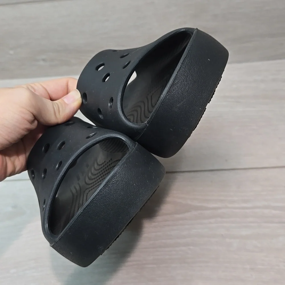 CROCS great