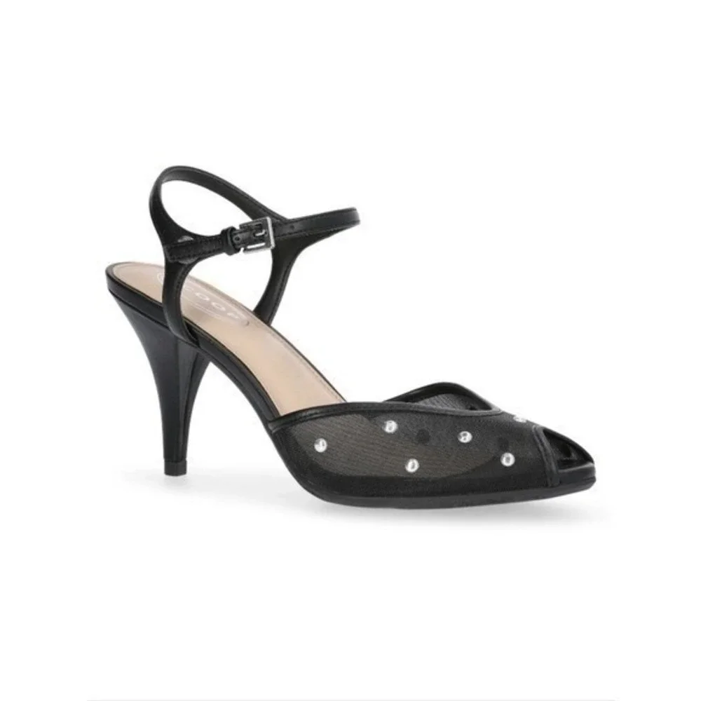 Scoop black studded