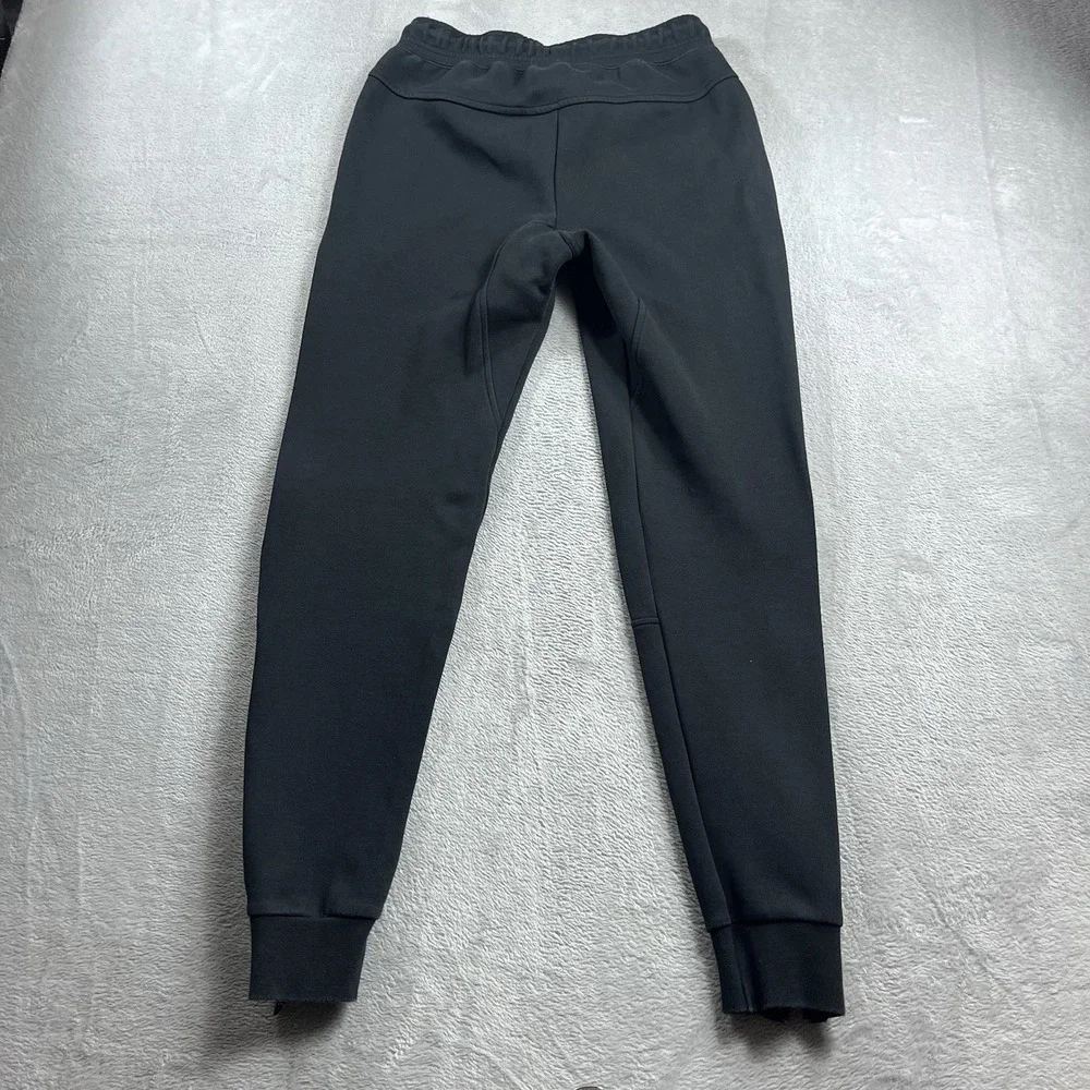 Nike joggers tech