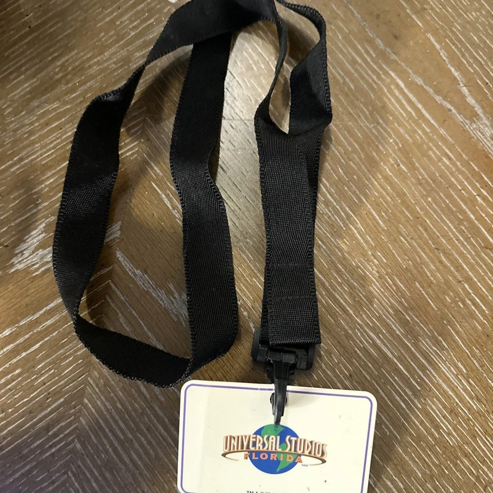 universal studies‎ pin trader lanyard