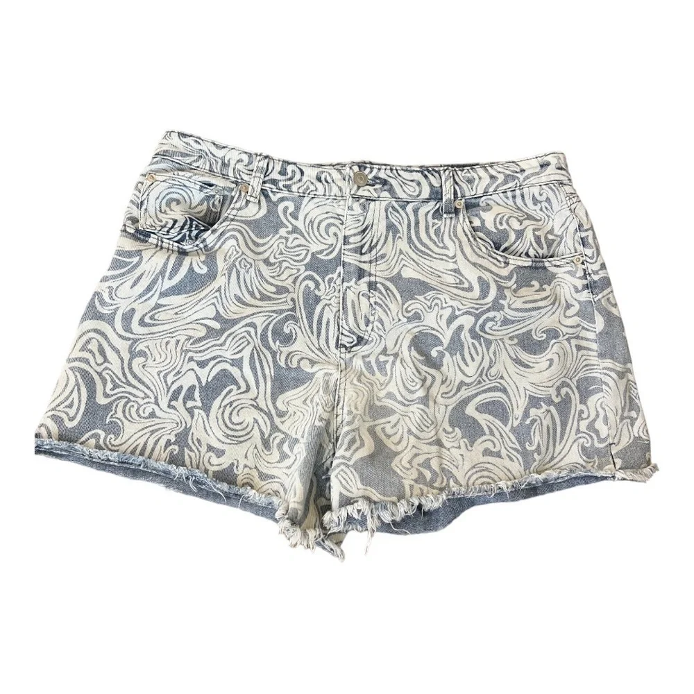 No‎ Boundaries retro swirl pattered jean shorts plus size 17