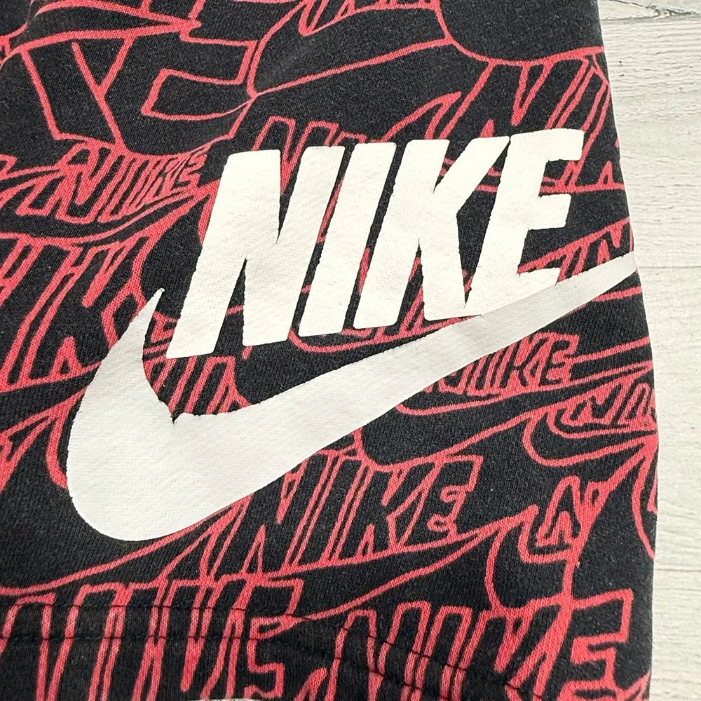 Nike boys short