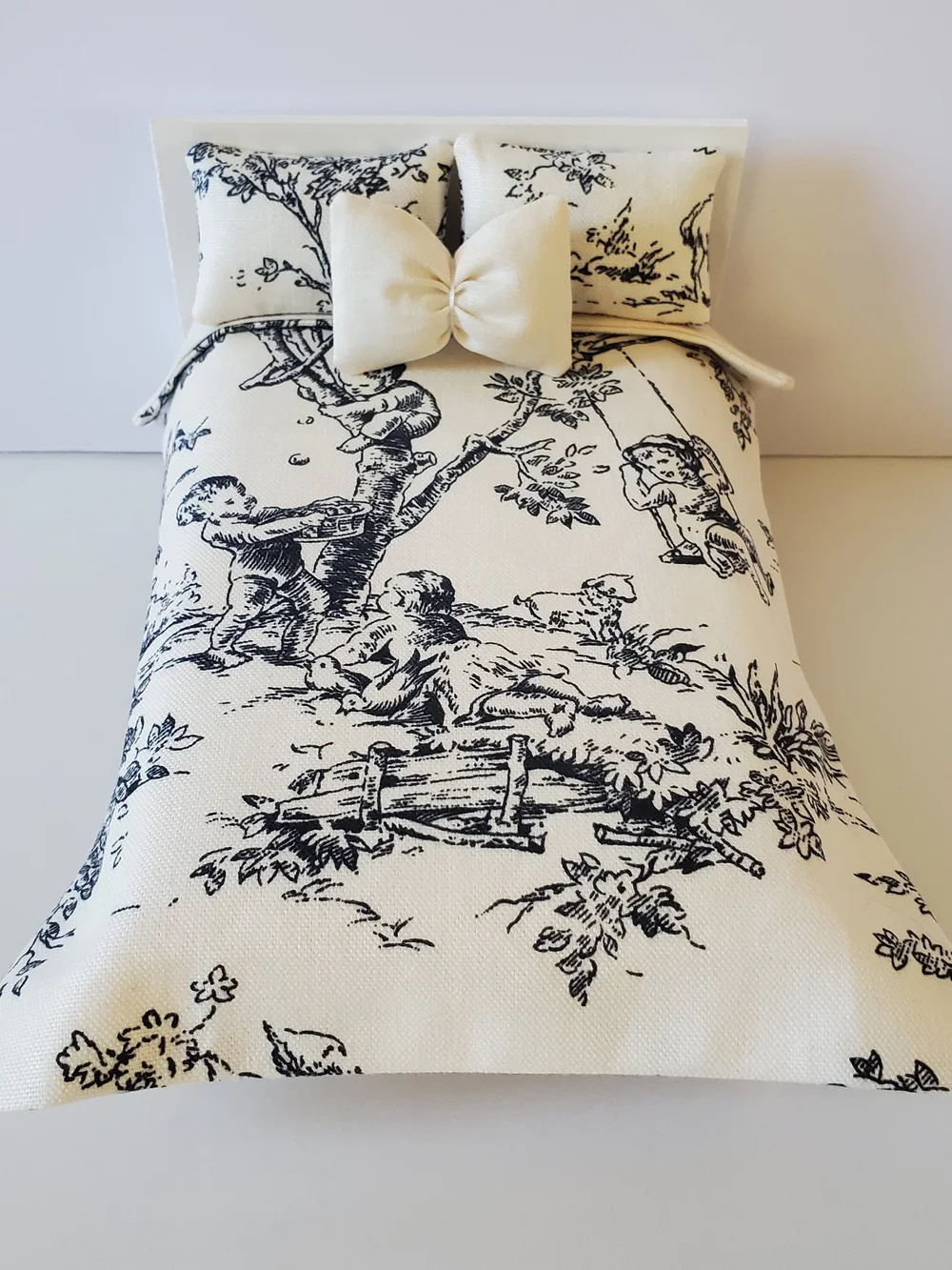 Miniature Dollhouse 1:12 Scale Cream and Black Toile Doll Bedspread  Bow Pillow