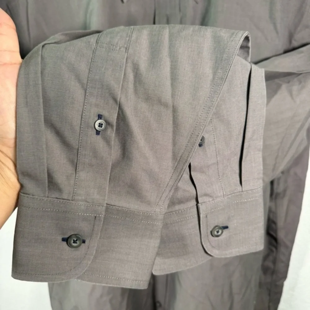 UNTUCKit fit preowned 2xl