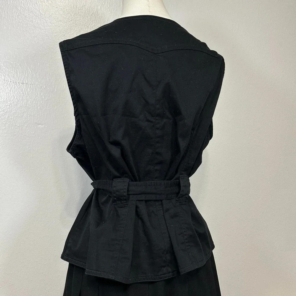 Cato black button