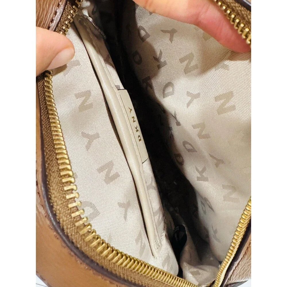 Dkny round brown