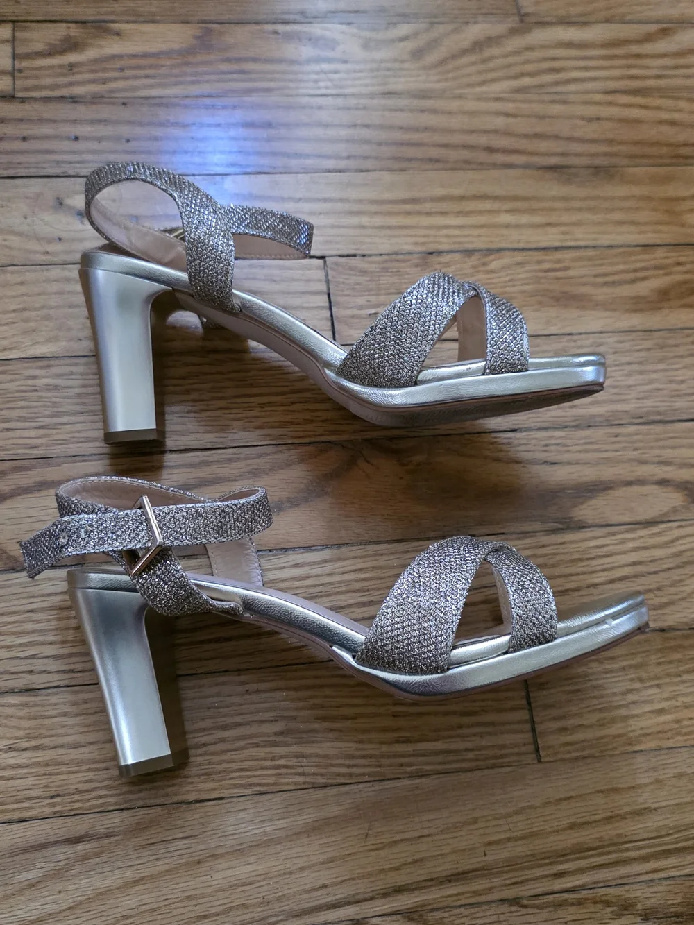 DREAM PAIRS Chunky Heel Ankle Strap Sandals Size 7