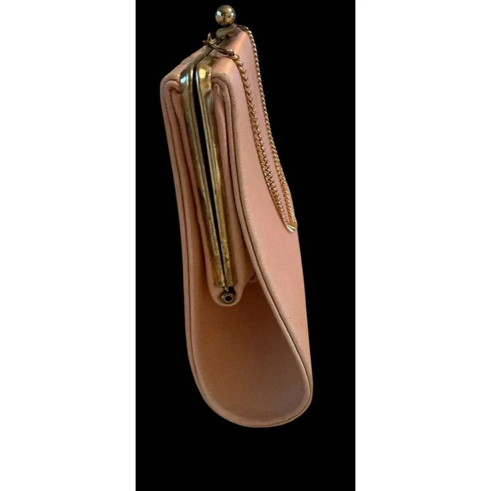 Vintage Peau‎ de Soie Kisslock Pink Cocktail Party Cuban link chain handbag