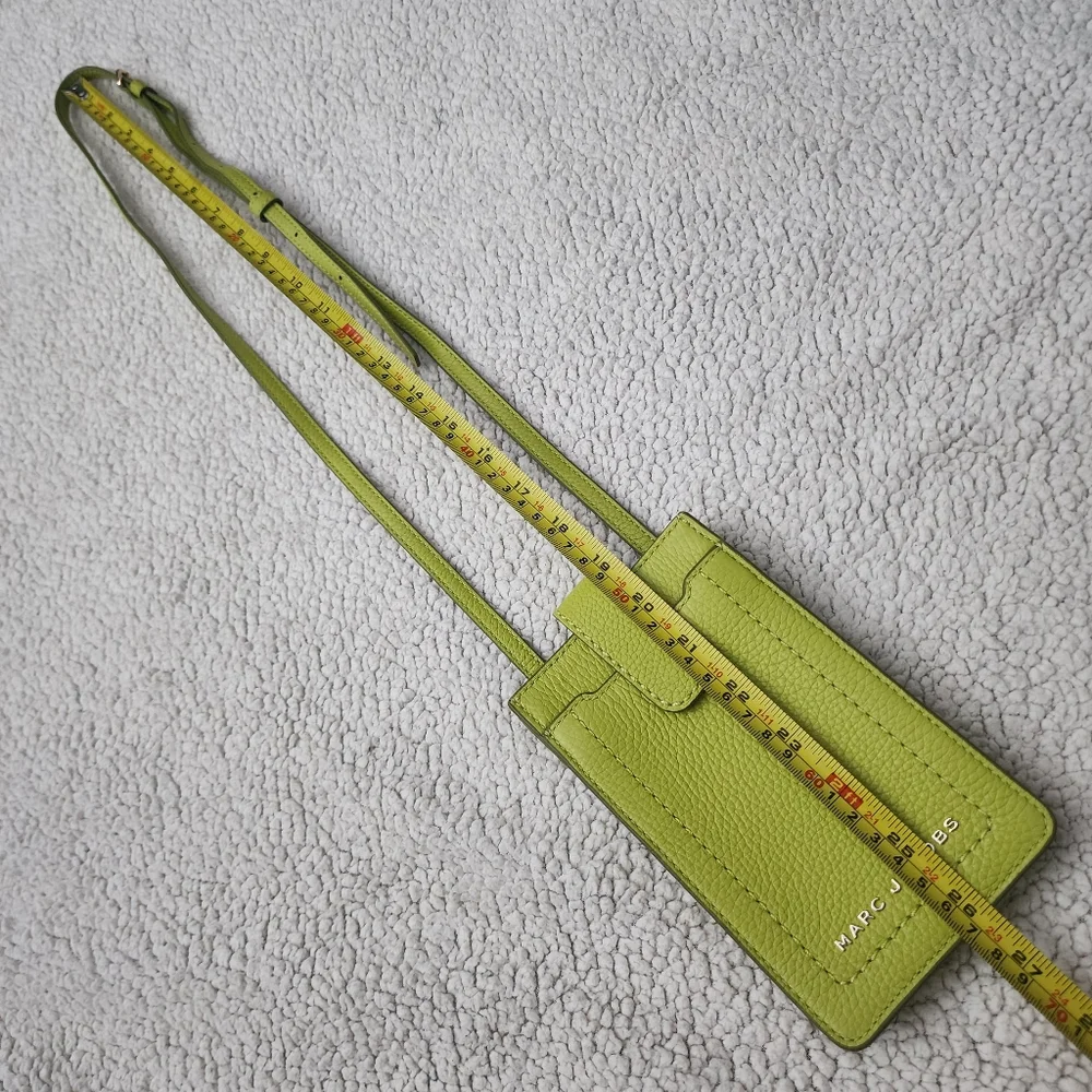 Marc Jacobs Lime Green Pebbled Leather Phone Holder Groove Crossbody