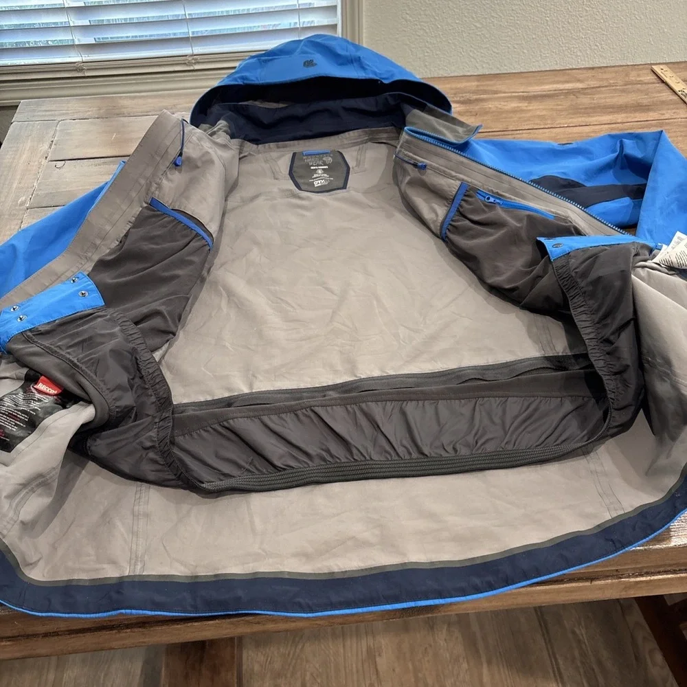 Mountain Hardwear this preowned