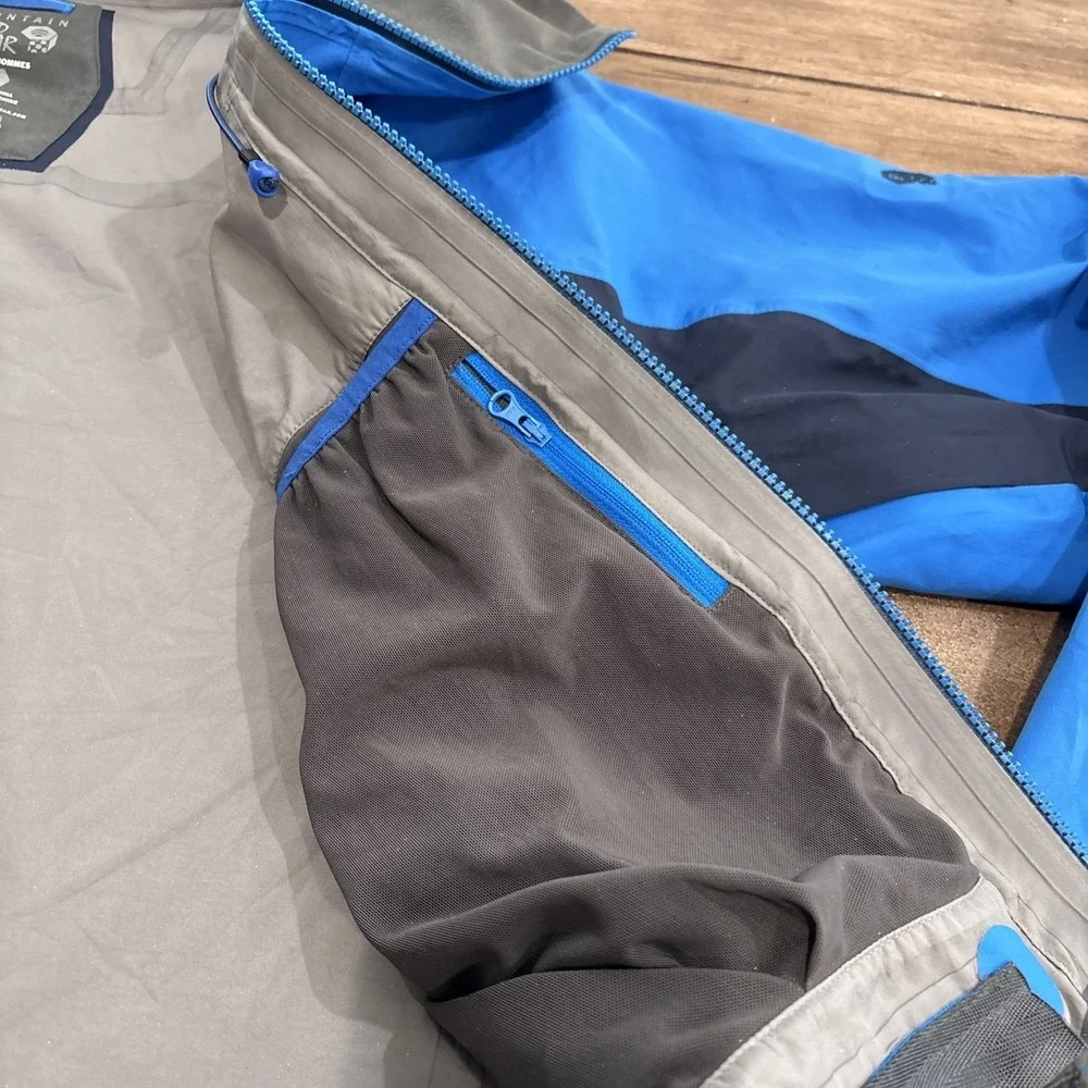 Mountain Hardwear this preowned