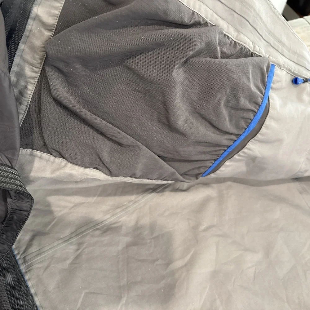 Mountain Hardwear this preowned