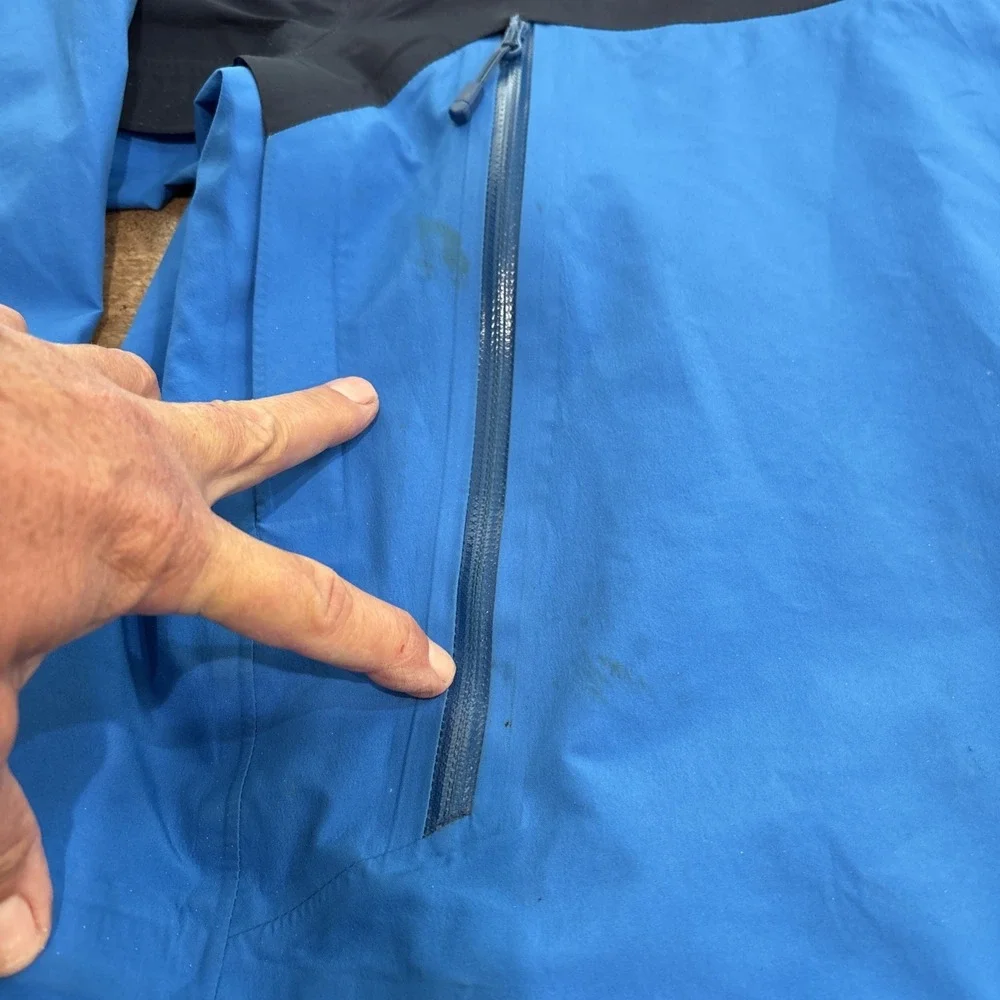 Mountain Hardwear this preowned