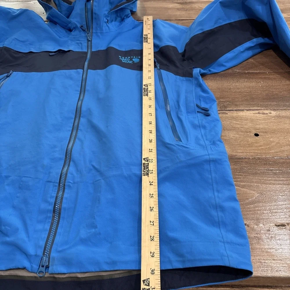 Mountain Hardwear this preowned