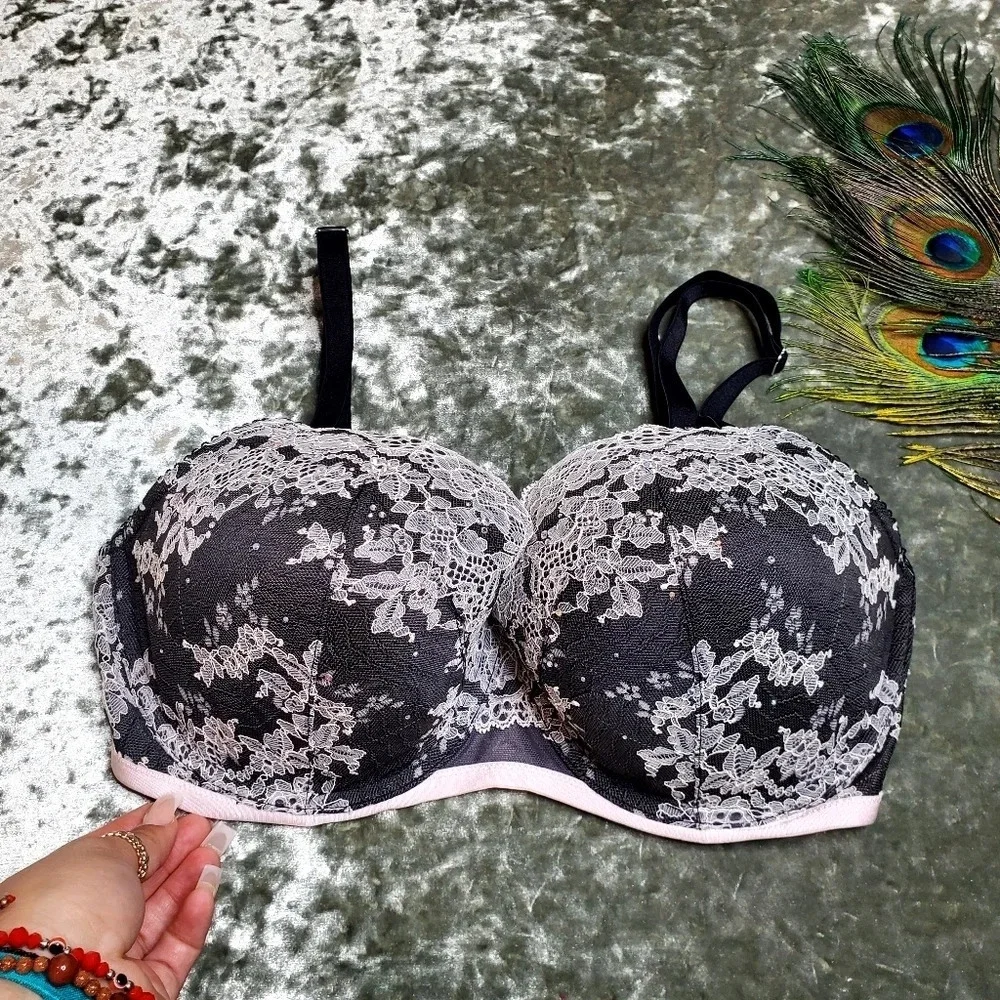 Victoria's Secret Gray Lace Bra‎ With Rhinestone