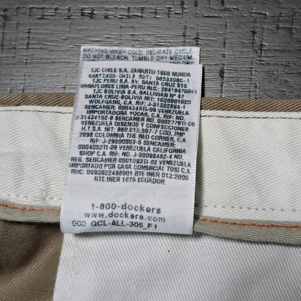 Dockers D3 Classic Mens 38x30 Flat Front‎ Khaki Dress Pants Trousers Tan