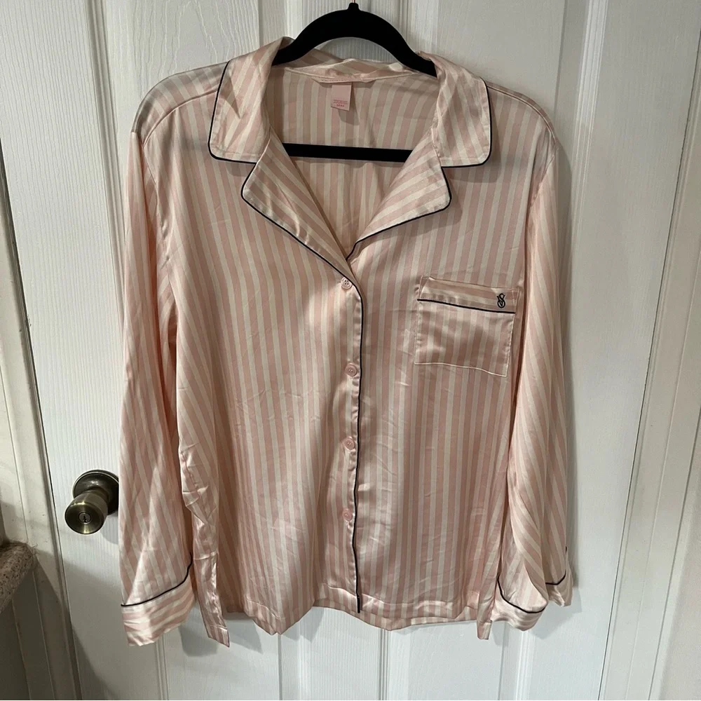 Victoria's Secret Pink‎ White Striped Satin Pajama Top Button Down Long Sleeve M