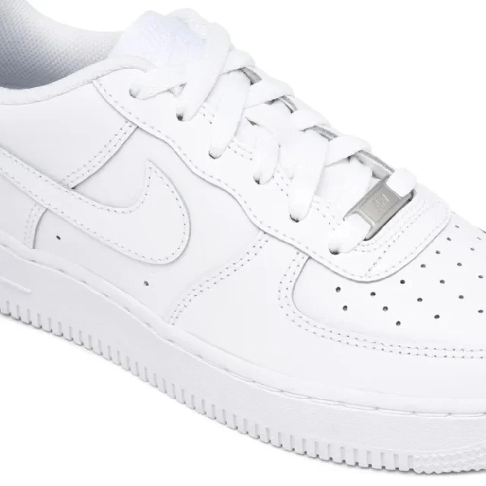Nike Air Force 1‎ LE GS Size 6Y, Women's Size 7.5 Triple White DH2920-111