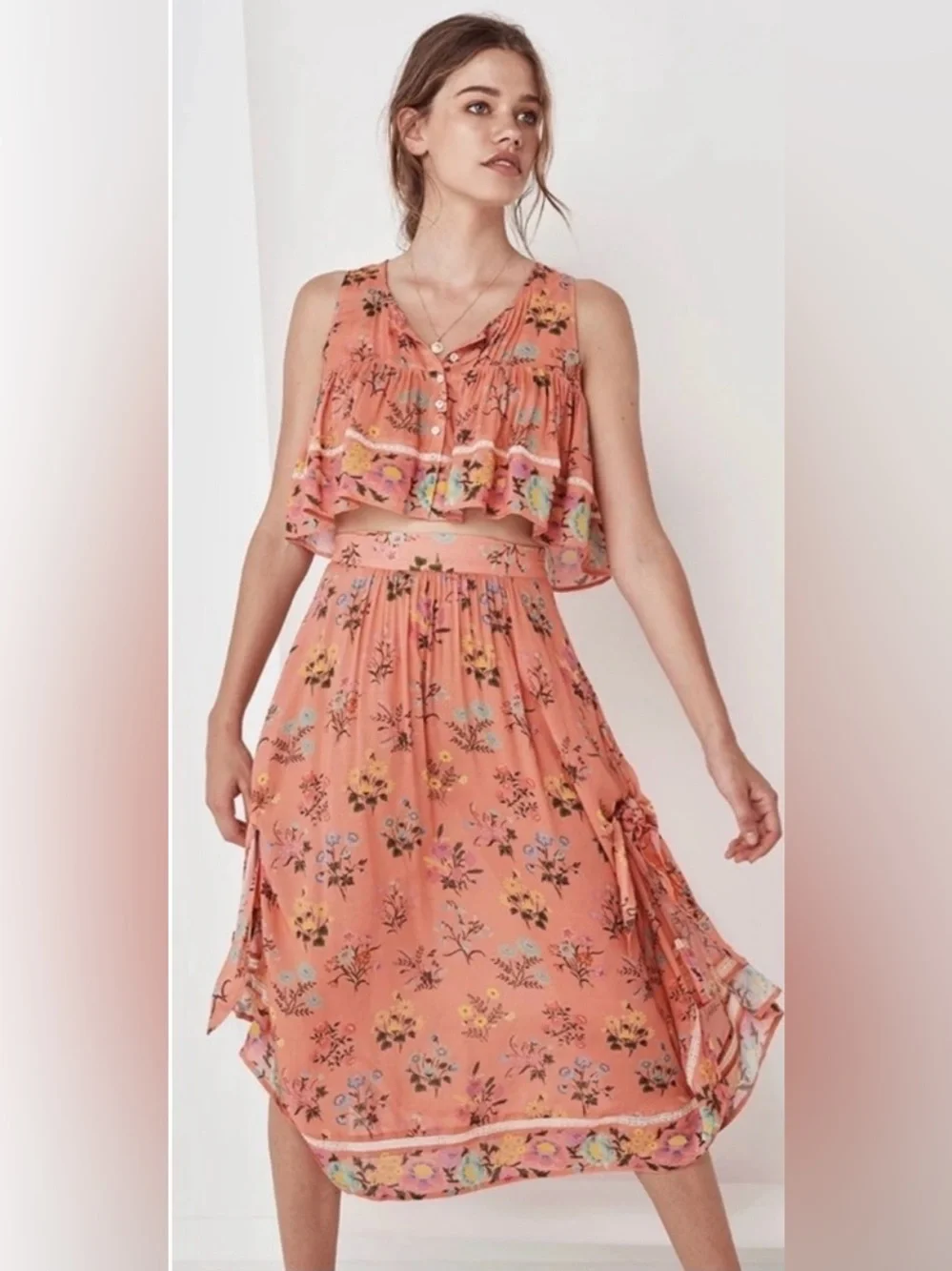See size b4 buying posey  midi side ties Skirt  med and cami top XL