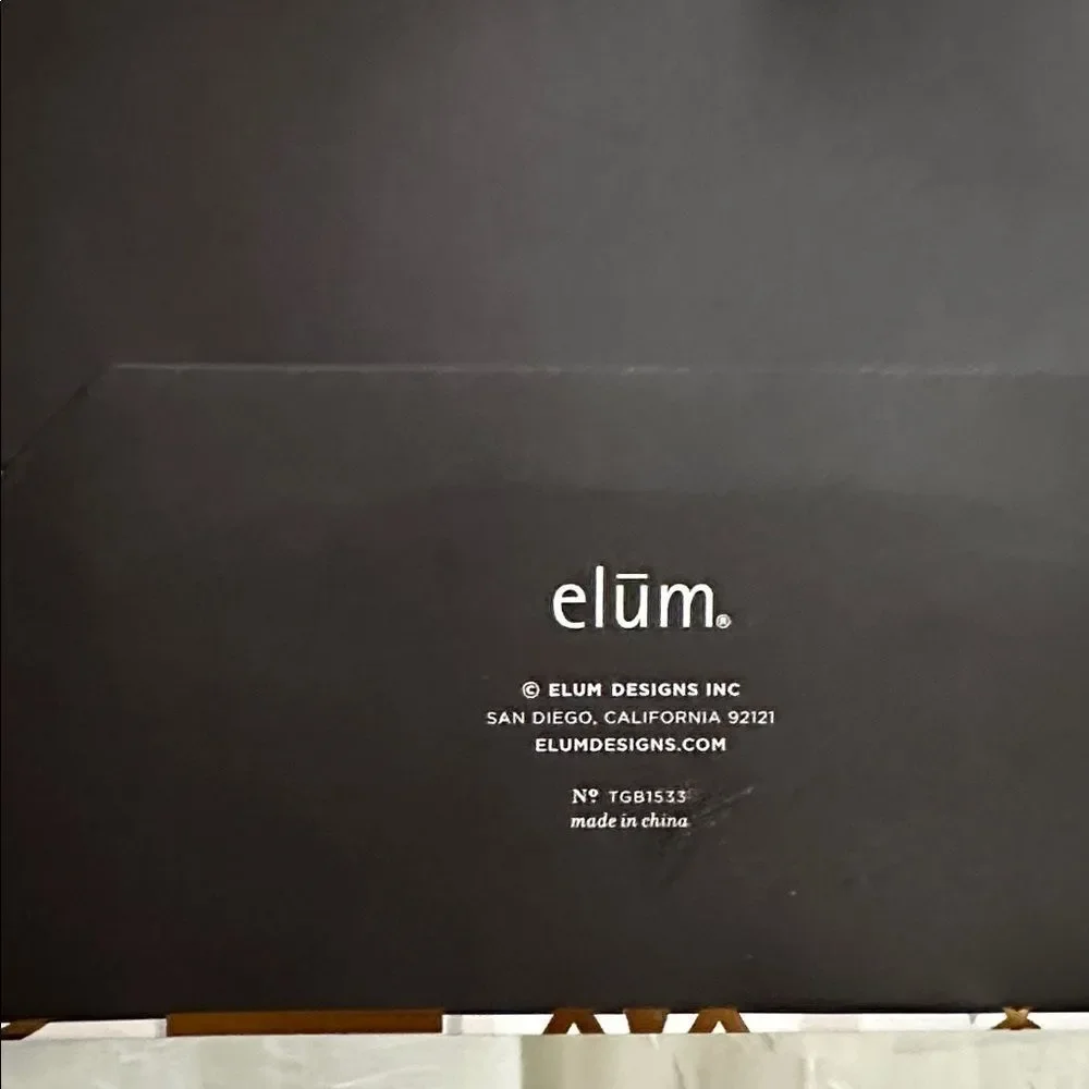 elum tissue gift