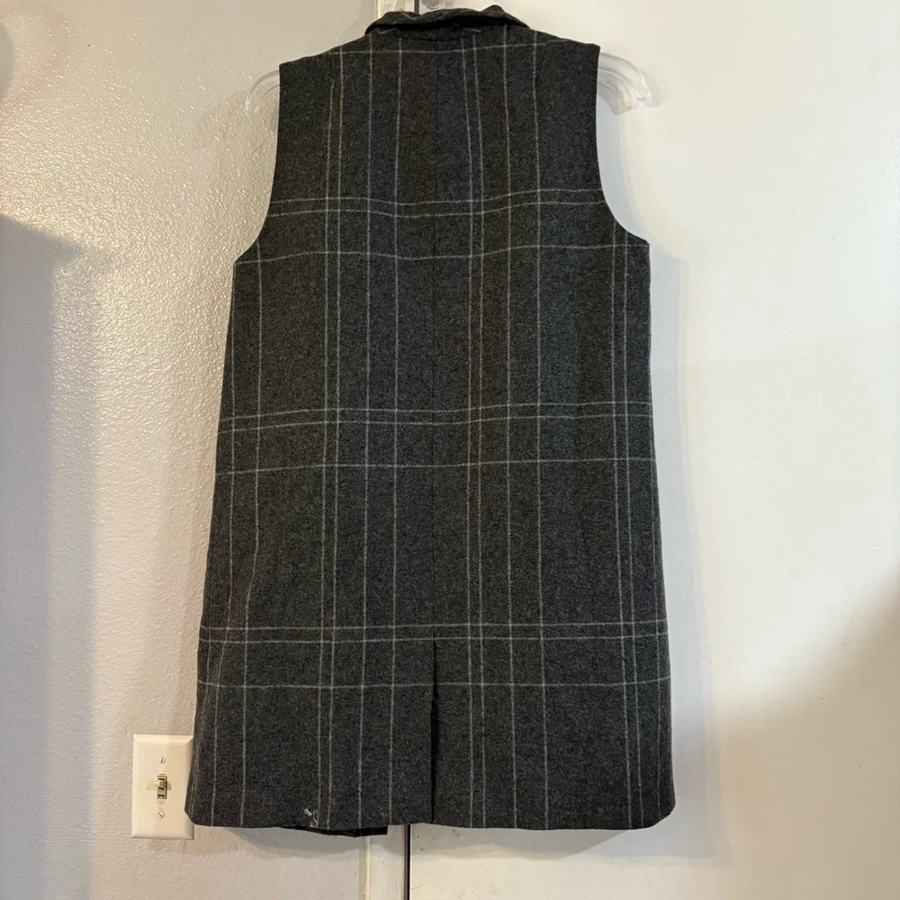 Eileen Fisher women’s sleeveless