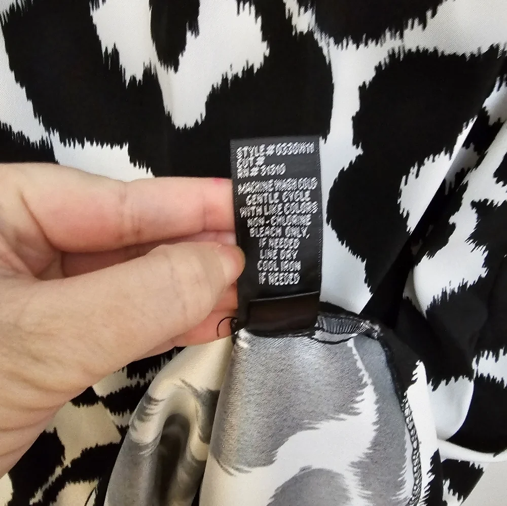 AB Studio size 2 abstract knee length shift dress‎