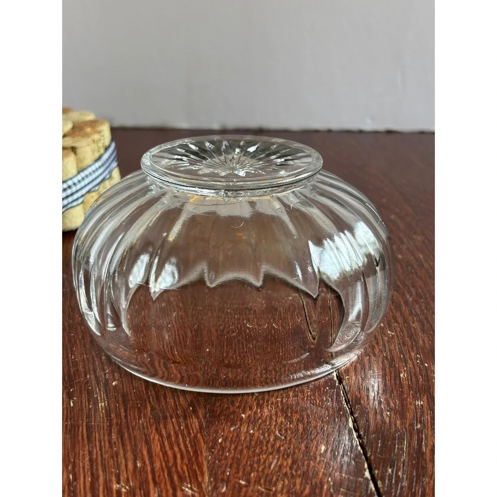 Vintage Clear Pressed Glass Ribbed Bowl Sunburst Base Fluted Candy Dish 4.5 inch
