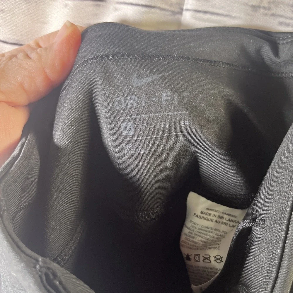 Nike pockets black