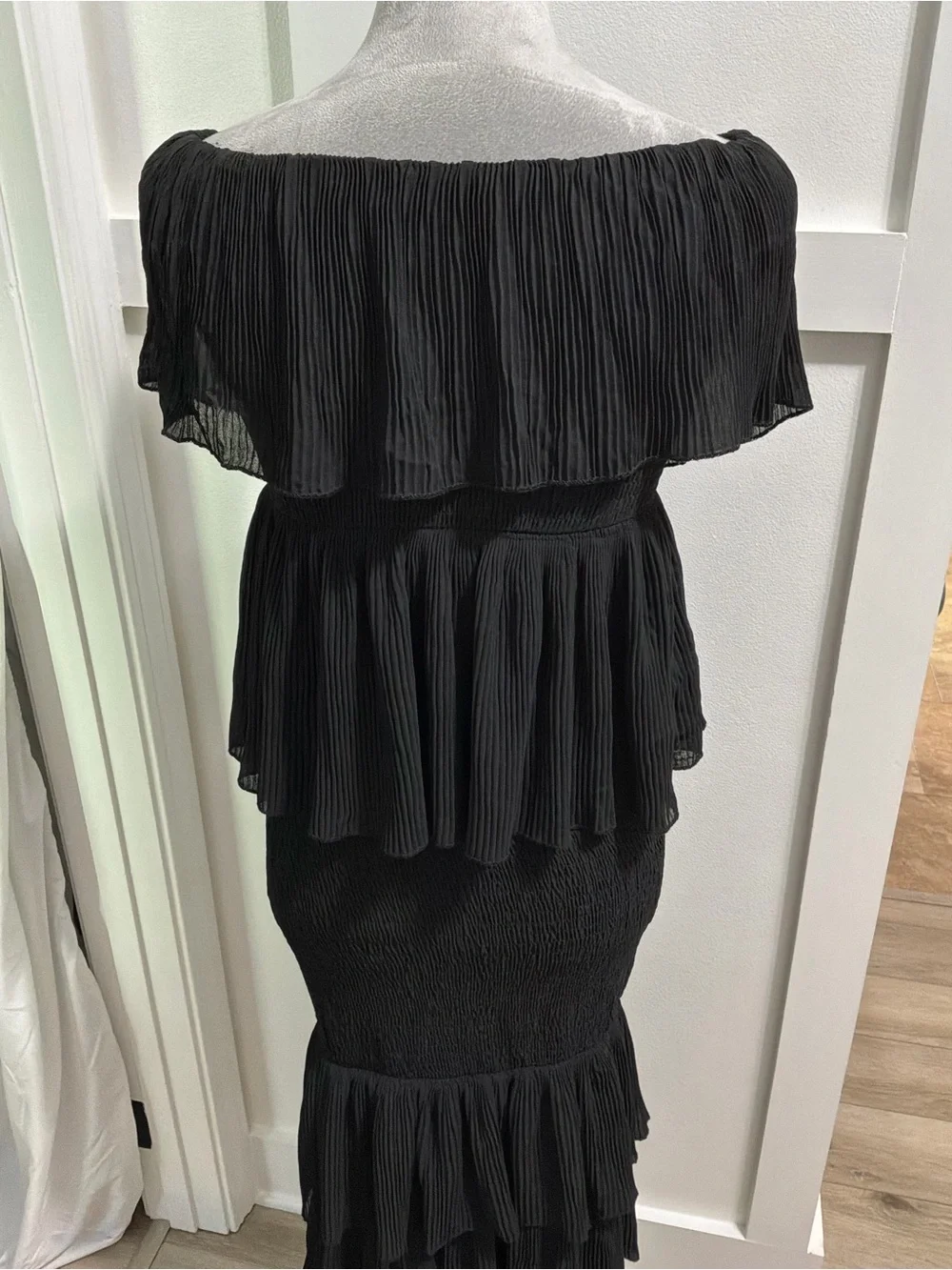 Elegant Black One-Shoulder Tiered Ruffle Dress