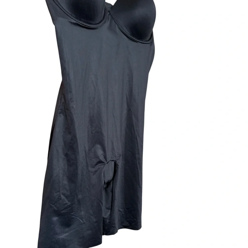 SPANX bodysuit strapless size