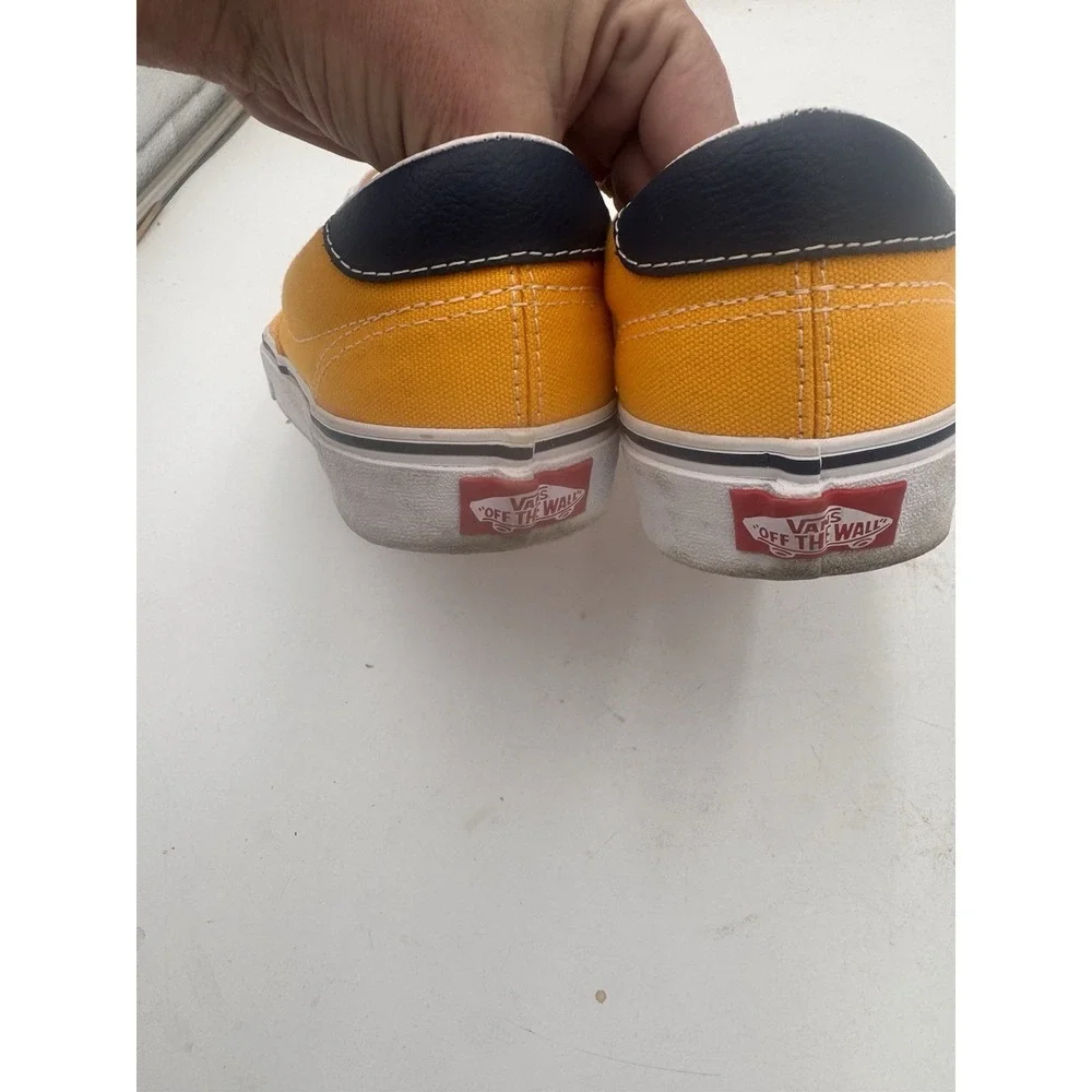 Vans authentic red