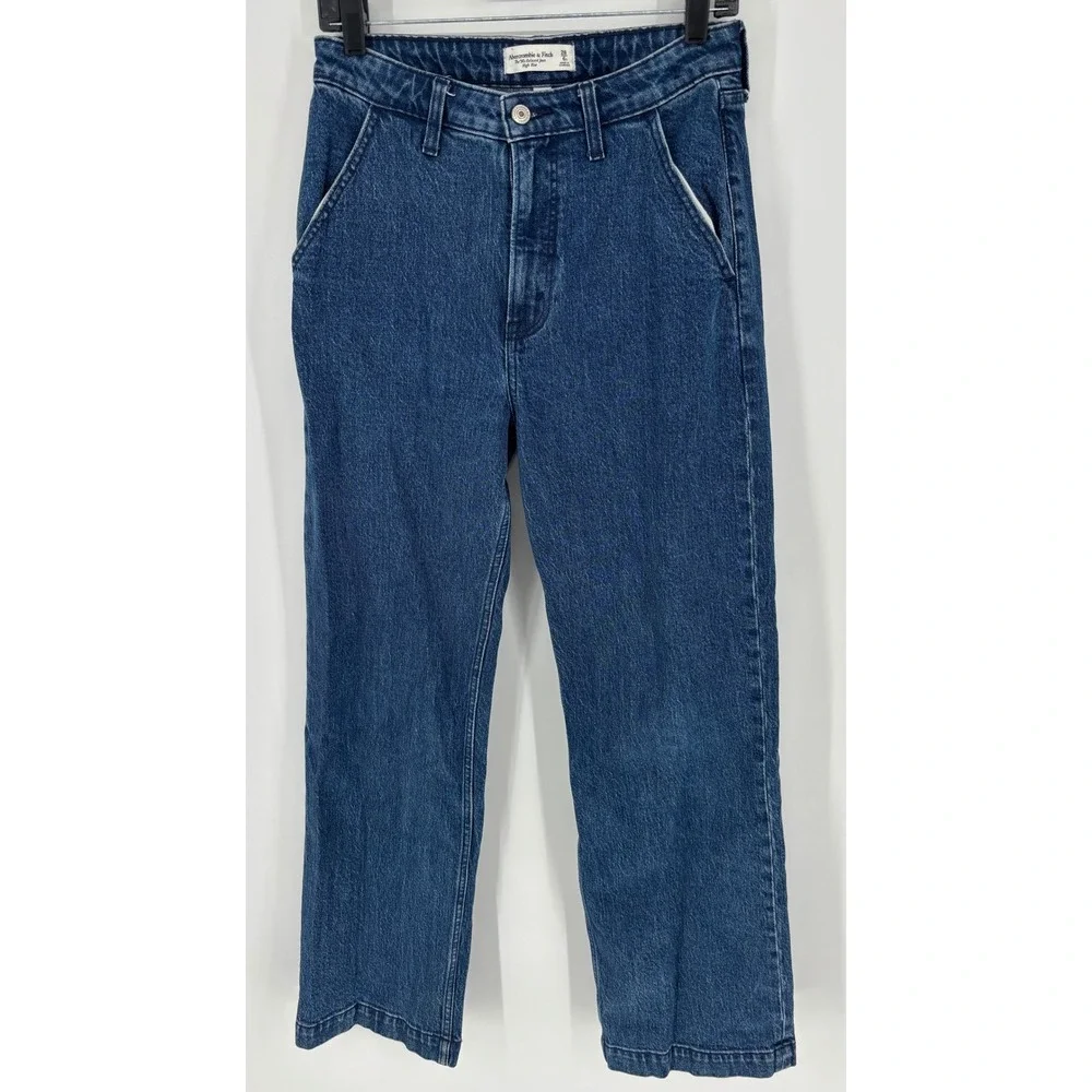 Abercrombie & Fitch excellent pre