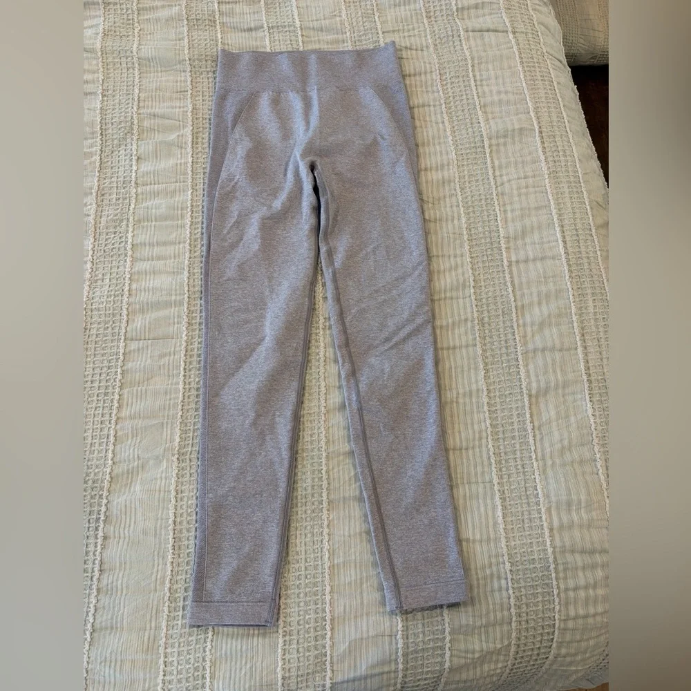 Gymshark‎ Flex High Waisted Seamless Leggings Gray Spellout Logo size small