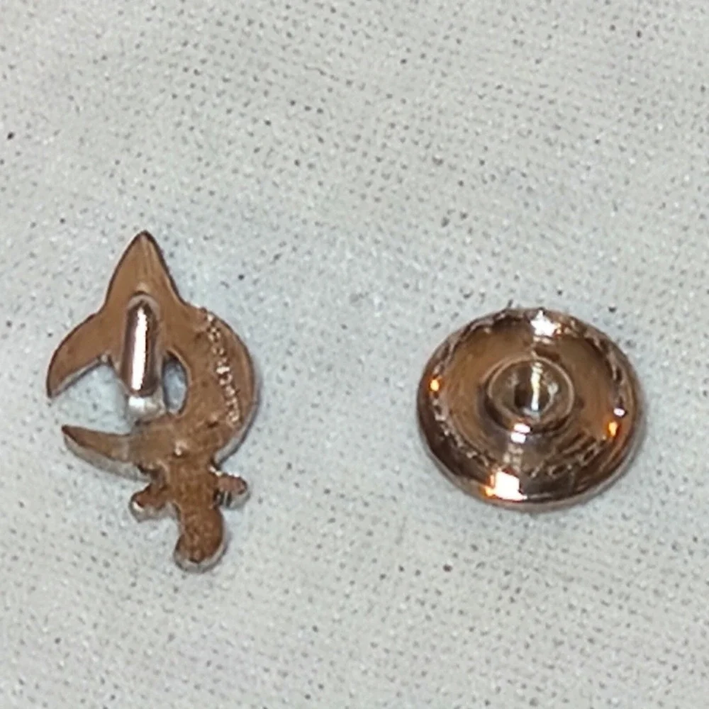 Crescent pin moon