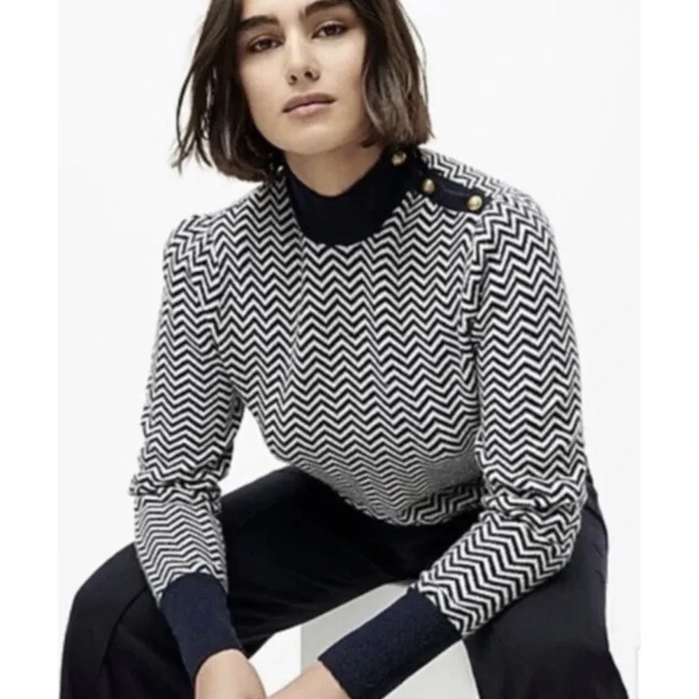 J. Crew‎ Button-detail mockneck sweater navy blue herringbone chevron Small