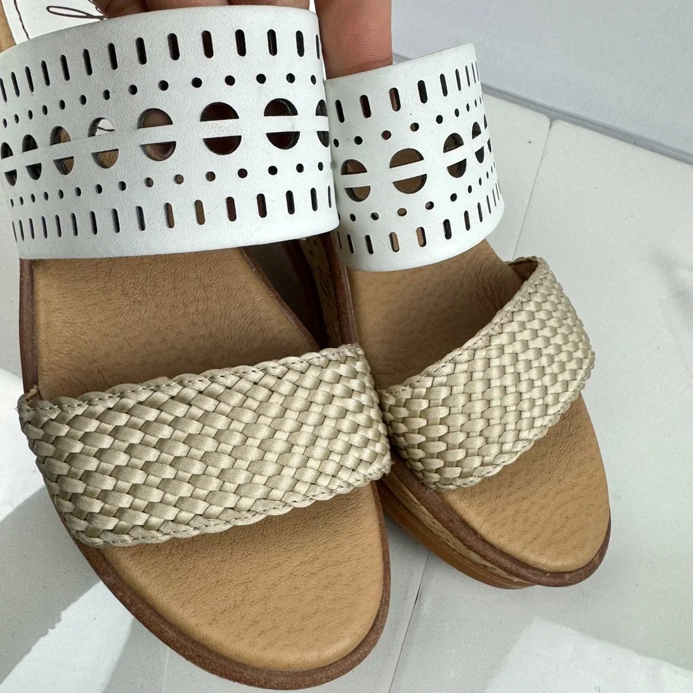 Latigo shoe beach slip
