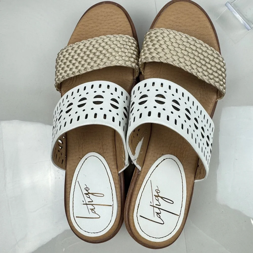 Latigo eyelet white