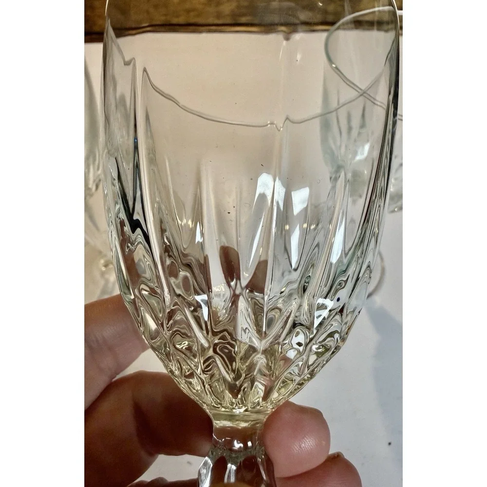 Set of 4 VINTAGE Luminarc Wine Water Glasses Vertical Cut Diamond Design