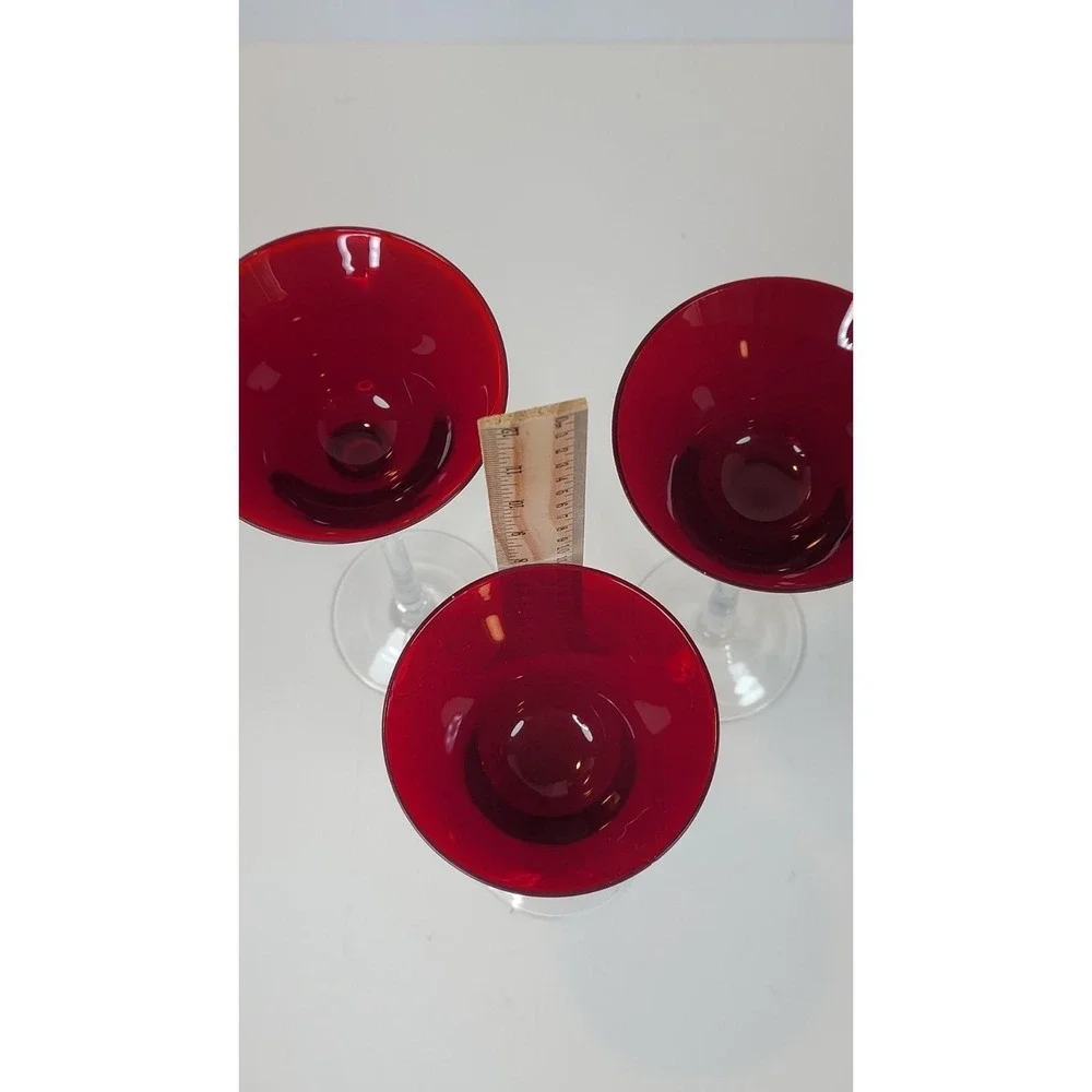 The Unbranded Brand set ruby