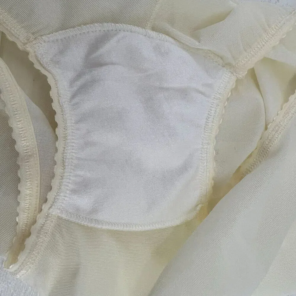 Bali Skimp Skamp Brief Panty Number 2633 Womens Size Medium Pale Yellow