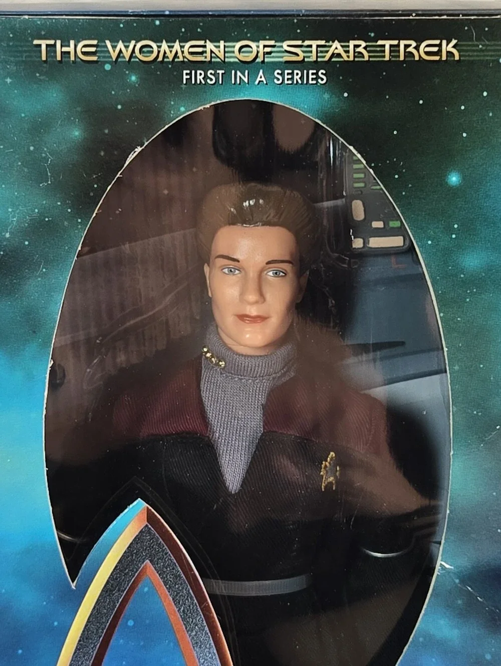 Vintage Star Trek Voyager Captain Kathryn Janeway 12