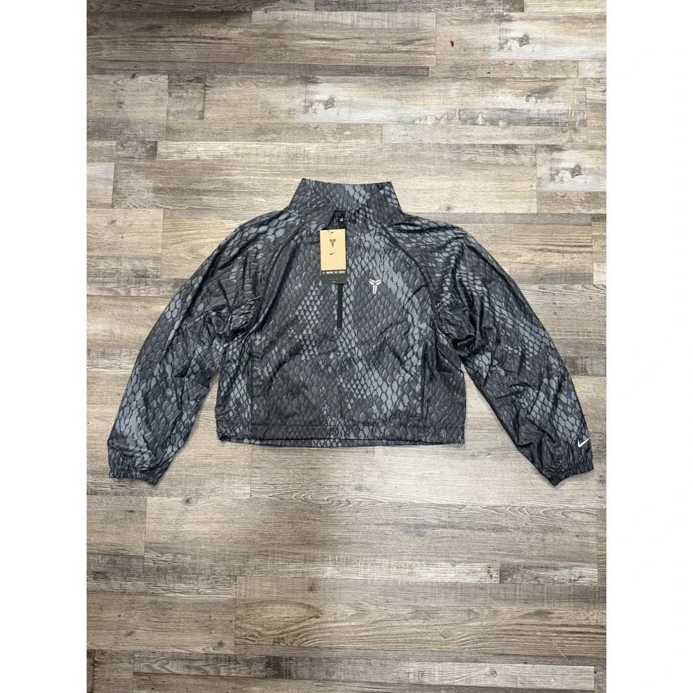 Nike Kobe  Lightweight Woven Jacket Reflective Women's small IB2718-010