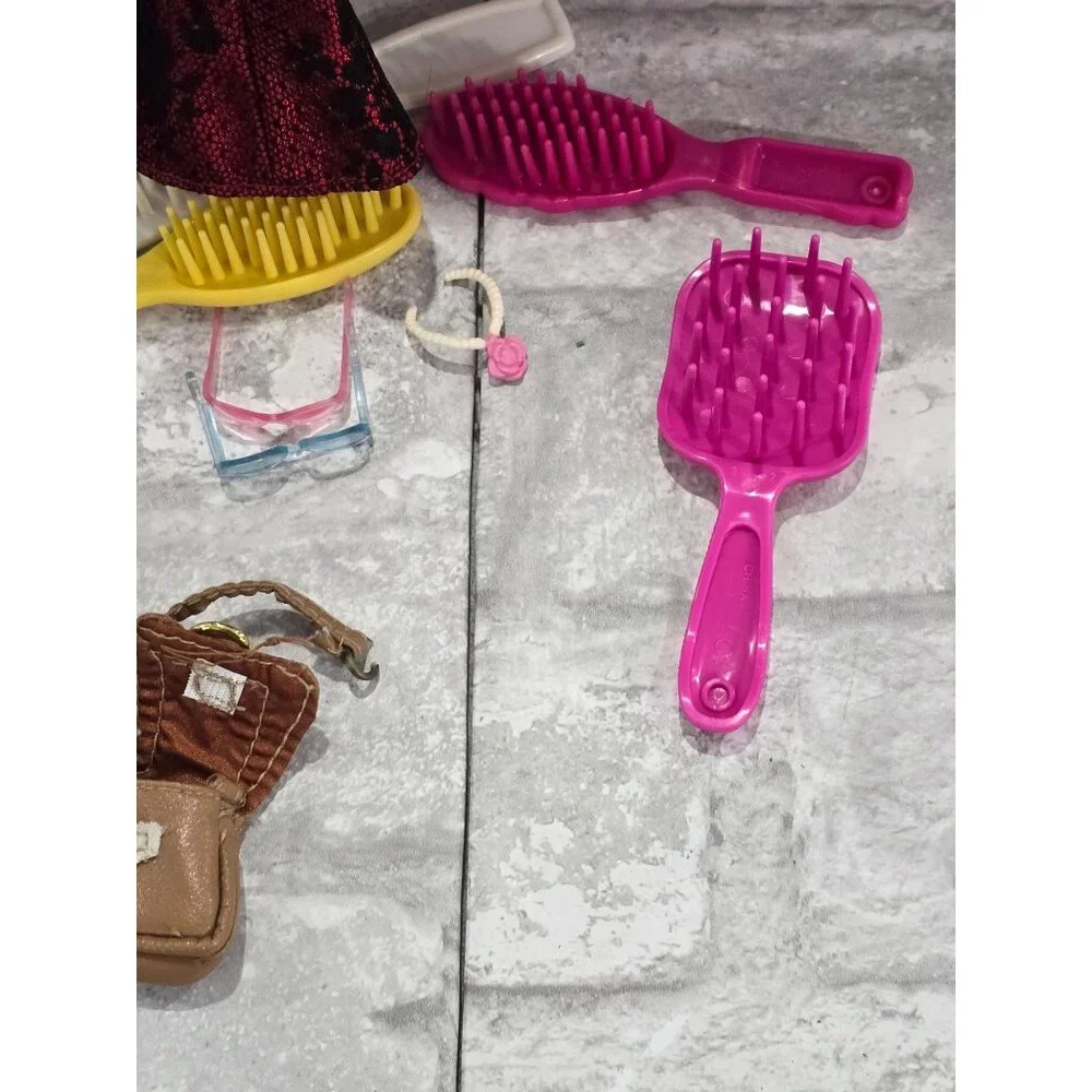 2000 Mattel Barbie pink plastic carrying case doll storage trunk, 2 Barbies 3 TO